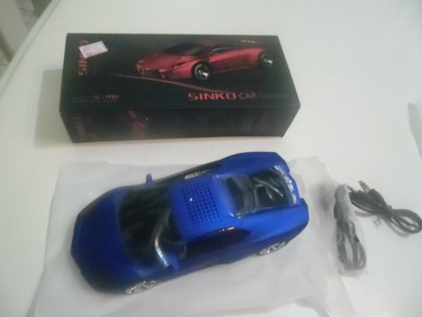 CARRO COM ENTRADA DE SOM